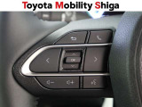 ステアリングスイッチ搭載!手を離さずに手元のスイッチでさまざまな操作が可能。運転中、視線をそらさなくても操作ができて安全です!