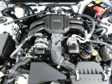【エンジンルーム】・・・内外装だけでなくこちらもクリーニング済み。 納車までにもう1度しっかり点検いたしますので、安心してお乗りいただけると思います。