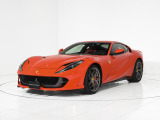 ボディカラーはRosso Scuderia(赤)にインテリアはRossoFerrari(赤)の組み合わせでございます。