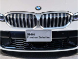 【キドニーグリル】BMWは約90年もの間、ほぼ全ての車両にひと目でBMWだと分かるこの特徴的なフロントグリルが備えられ、デザイン・アイコンとして親しまれてきました。