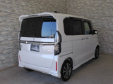 オプションになりますが、ボディーコーティングもご用意しております。新車の輝きに近づき、洗車などのお手入れも楽になりますよ。