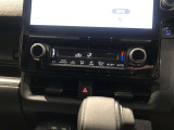 オートエアコンです。温度設定ができます。冷え性の方が乗っても安心ですね♪