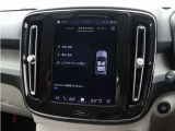 【空気清浄機能】効率的なキャビンフィルターにより、車内の空気もクリーンに。花粉症やアレルギーを持つドライバーや乗員には非常にうれしい機能です。
