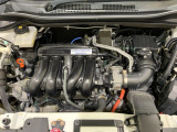 コンパクトなエンジンルームで、室内空間を確保しています。ホンダのMM思想(マンマキシマム・メカミニマム)は今でも受け継がれています。
