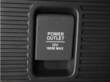 ◆12V電源ソケット◆スマートフォンの充電等にも便利な電源ソケット!使いやすい場所に装備されています。