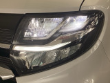 【オートライト(AUTO)】外の明るさをシステムが感知して、自動でヘッドライトが点灯します!ヘッドライトをつけ忘れを防ぐ便利機能です