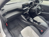 ◆LIBERALAは、輸入車選びの新たなスタイルを提案するインポート・セレクト・ブランドです。オーナー様となる方がクルマから直接感じる感性を第一にした、最良の一台との出会いをコーディネートいたします。