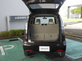 大きく開くリヤハッチ,荷物スペースも確保できます