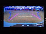 バックカメラを装備。コーナーセンサーと合せてお使いいただくことで、安全、安心にお車の取り回しを行っていただけます。