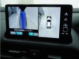 ◆マルチビューカメラシステム◆運転席から見づらい前後左右を、ナビ画面の映像で確認。見通しの悪い交差点や狭い道でのすれ違い、駐車などをサポートします。
