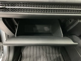 専門業者にて内外装のクリーニングを実施しております!