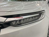 LEDヘッドライトは、点灯の瞬間から最大光量を発揮し、突然暗くなるトンネルなどでの安定感を高めます。