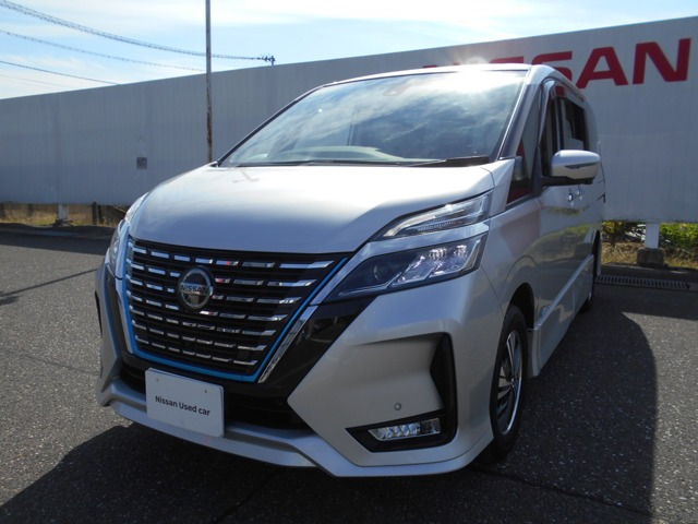 セレナ 1.2 e-POWER ハイウェイスターV 