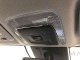 プリウスはDCM(専用車載器)を標準装備したコネクティッドカー!通信機能を利用したサービスが利用可能です。無料利用期間は2028/12/31まで。機能の詳細は展示店舗までお尋ねください。