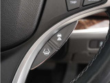 ◆アダプティブクルーズコントロール◆予め設定した車速内でクルマが自動的に加減速。前走車との適切な車間距離を維持しながら追従走行します。【LKAS】車線維持支援システムでステアリング操作を支援。