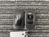 【スマートキー】持っているだけでエンジン始動や、ドアロックの開閉が可能な便利なスマートキーを装備です!イモビライザーでセキュリティー対策もOKです
