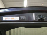 便利なパワーバックドア♪荷物で手が塞がっていても大丈夫!