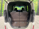 普段のお買い物や通勤、送迎等に十分な荷室スペースを確保しております。セカンドシートを倒すと、大きな荷物の積載も可能です♪