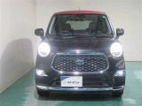 明度の高いLEDヘッドライトで、夜間の運転も安心です。