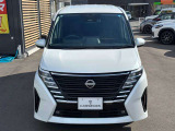 少し上からのフロントビュー