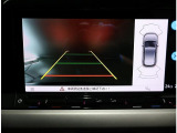 エンブレム内蔵バックカメラ【パークディスタンスコントロールの表示もされます】