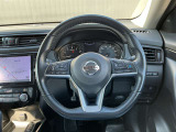 ステアリングスイッチ搭載!ハンドルひとつで手を離さなくても運転中視線をそらさなくても操作が出来て便利です