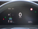 【メーターパネル】素早く車の情報が読み取れる、視認性に優れたシンプルなデザインのメーターパネルです。