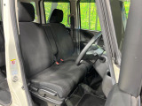 運転席シート廻りは使用感も少なく、良好な状態となっています。丁寧に使われていたことがよくわかりますね。