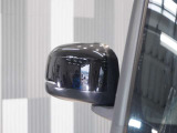 ◆ドアミラーウインカー◆ドアミラーにウインカーを装備しています。対向車に自身の進行方向を合図し安全に運転できます。