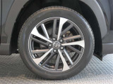 R8年式夏タイヤ225/50R18ファルケン製です。