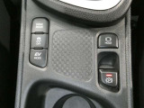 U-Carの販売だけでなく自動車保険、携帯電話の販売も行っております。