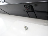 バックカメラが付いているので後方確認が非常にしやすいです。今や運転初心者も熟練者も必須装備!ついていて損はないですね♪