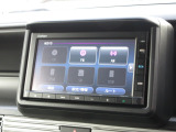 ナビゲーションは純正メモリーナビ(VXM-225Ci)を装着しております。AM、FM、CD、Bluetoothがご使用いただけます。初めて訪れた場所でも安心ですね!