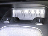 運転席と助手席にシートヒーターを装備しております。