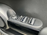 MINI専門のメカニックが、100項目にも上るポイントを徹底的にチェック。交換基準に達した部品があれば、弊社負担にて交換後、お客様へご納車致します。