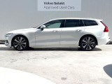 購入後は全国のVOLVO正規ディーラーにてアフターサービスをお受けいただけます。定期点検サービス、延長保証などの有料サービスも手厚くご用意しておりますので、ご不安事はお気軽にご相談下さい。