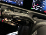 メルセデス・ベンツ八王子の最新のショールームには、大型モニターがあり最先端のメルセデス・ベンツをご体感頂けます!屋内展示場のため、天候の悪い日でも、ごゆっくりとお車をご覧頂ける店舗でございます!