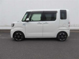 当店は全車『ロングラン保証』付!(1年間、距離無制限 HV車はHV保証付) 別途延長保証もご用意しております♪ ぜひ現車を確認にご来店ください