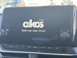 停車中にテレビ番組などを視聴でき、待ち時間や休憩中のひとときに活用いただけます。画面表示が大きく、車内で映像を楽しみたい方にも便利なエンターテインメント装備です。