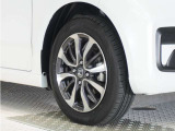 ◆純正アルミホイール装着車◆これで足元まわりも、おしゃれにきまります!
