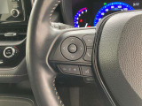 運転中、オーディオの操作をしてて、ハッとしたことはありませんか?ステアリングスイッチは、運転中でもハンドルでオーディオの操作が可能です。安全なドライブをサポートします。