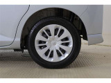 純正14インチスチールホイルでフルキャップです。タイヤサイズは165/65R14になります♪
