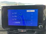 FMやAM、テレビ、交通情報などを一覧から選べる画面です。聴きたい放送や必要な情報へ切り替えやすく、毎日の移動時間を便利にサポートしてくれます。