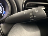 車外の明るさによって自動で点灯・消灯するオートライト
