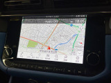 【メーカー純正ナビ】インテリアに溶け込むスタイリッシュな「専用設計」メーカーナビを装備♪視認性や操作性など基本性能にも優れ、より上質なカーライフをお楽しみいただけます。