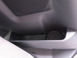 ドアのポケットにも小物やペットボトルが入ります!!