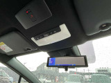 スマートルームミラーで荷物満載でも確認出来ます。アラウンドモニターも映ります。