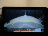 バックモニターが付いているので駐車が苦手な方でも安心です。後ろが見えていることで障害物も察知しやすいです。