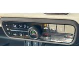 エアコンはオートエアコンでお好みの温度調整が出来、運転席&助手席シートヒーターが付いてます。寒い冬でもスイッチONで座面をあたたかくして、ドライブをさらに快適にしてくれます。