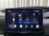 ディスプレイオーディオ搭載。スマホと同じ感覚の画面タッチ操作はもちろん、ハンズフリー通話ができるので、運転中でも安心です。